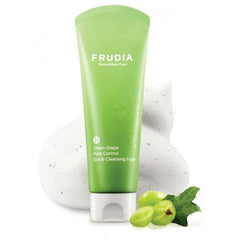 Green Grape Pore Control Scrub Cleansing Foam Frudia - 145ml - NuvoleBlu